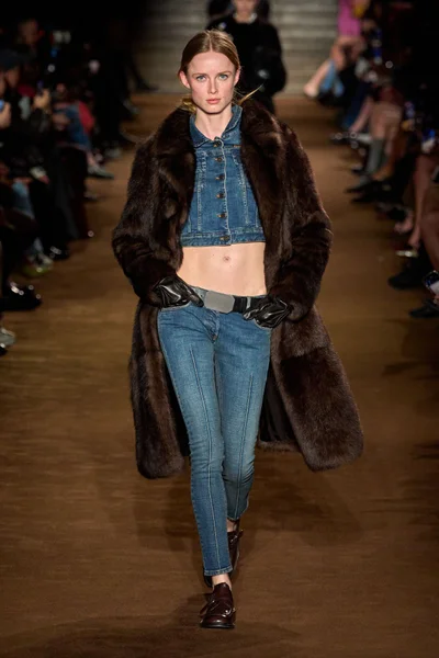 Look 62